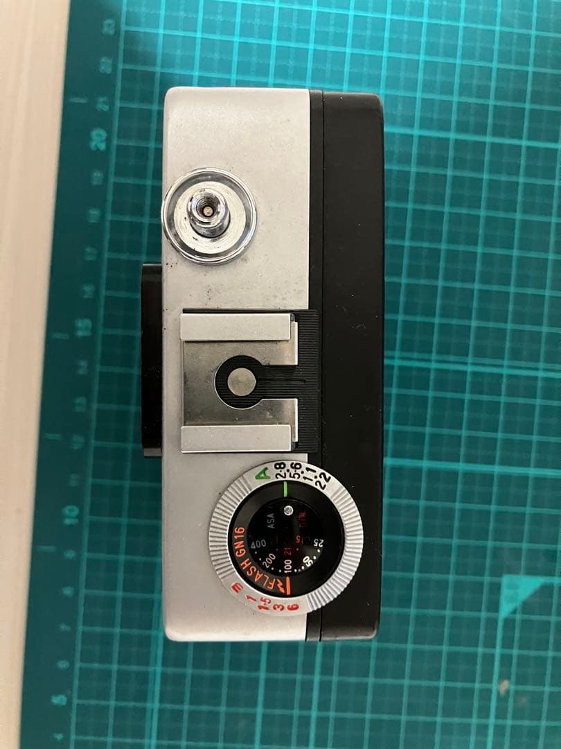 フィルムカメラ RICOH AUTO HALF E2 LAMBORGHINI Countach