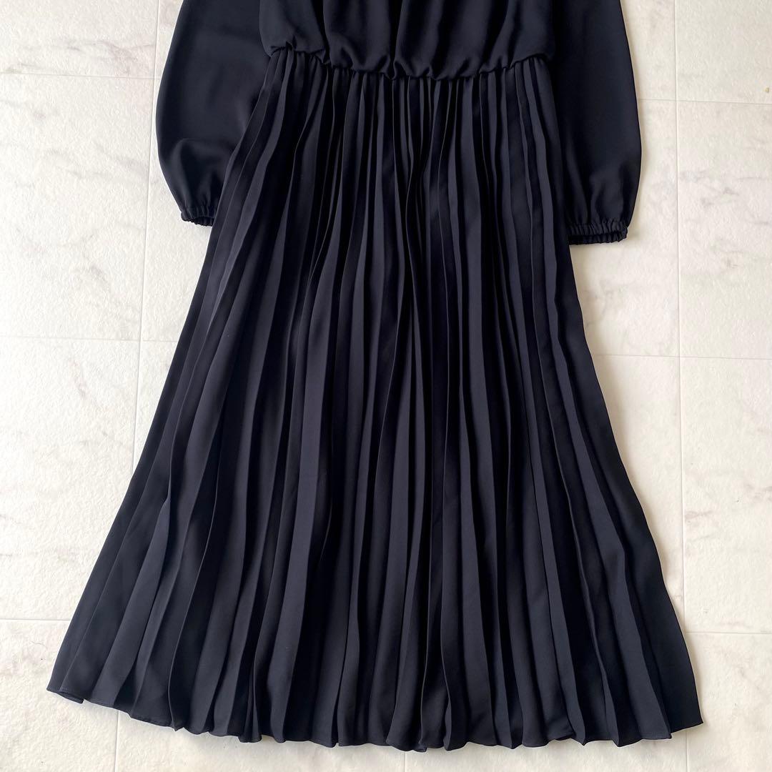 2024.極美品.定価3.3万☆アンタイトル 洗える プリーツワンピース 濃紺