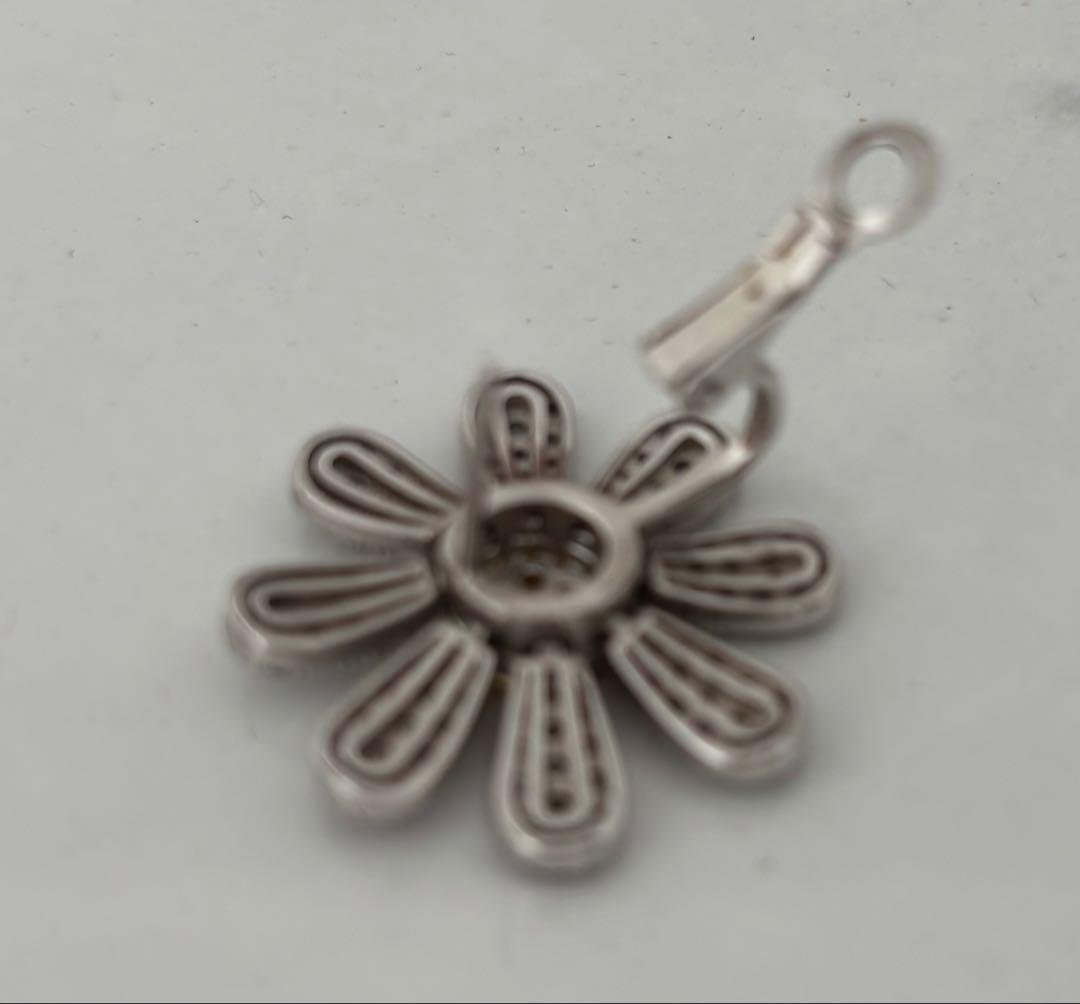 ミオハルタカ風　花型シルバー＆イエロー片耳用ピアス