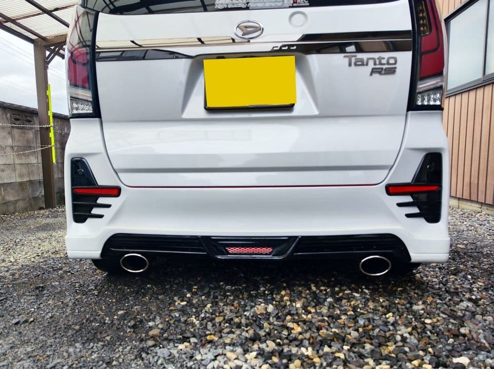 タントカスタム　LA650s リヤバンパー　バタフライエアロ