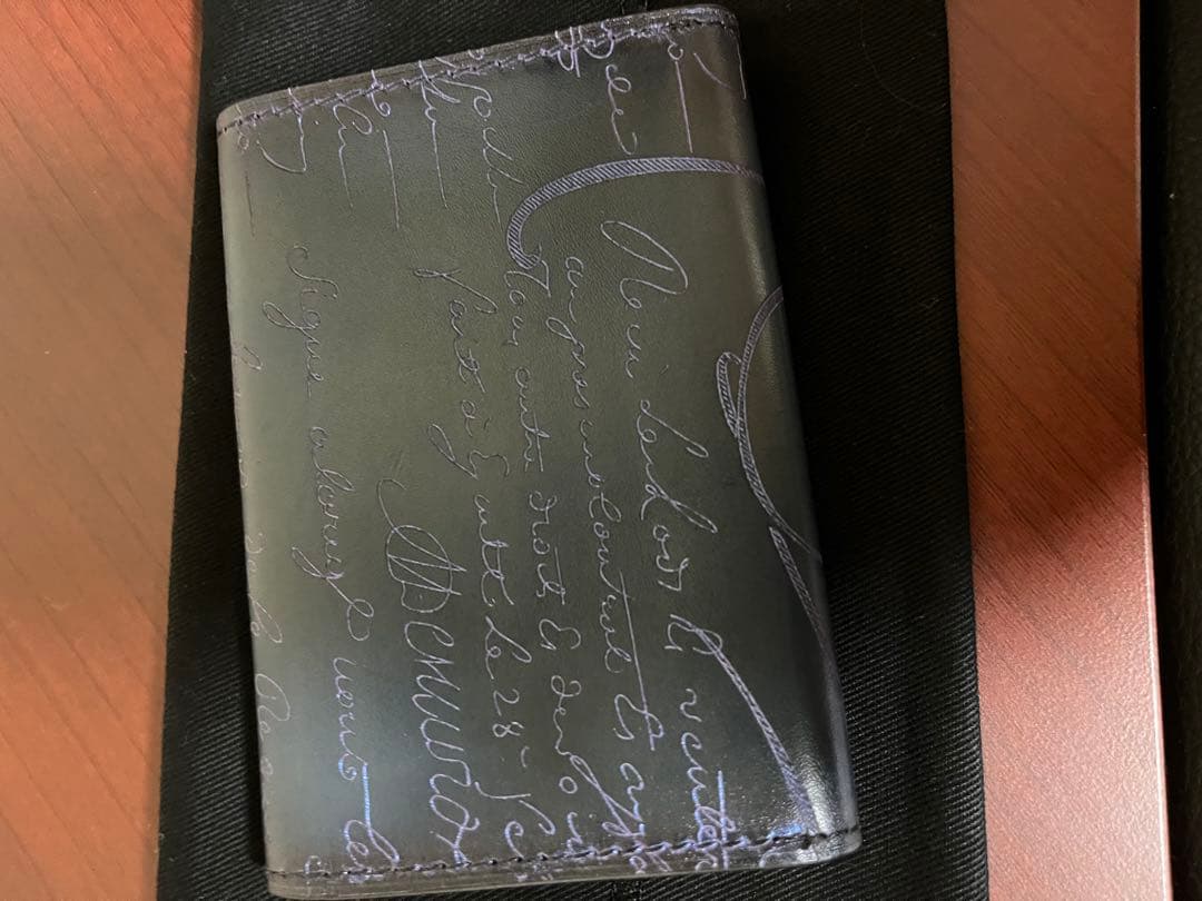 希少Berluti 名刺入れ アメジストパティーヌ