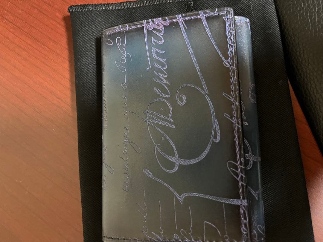 希少Berluti 名刺入れ アメジストパティーヌ