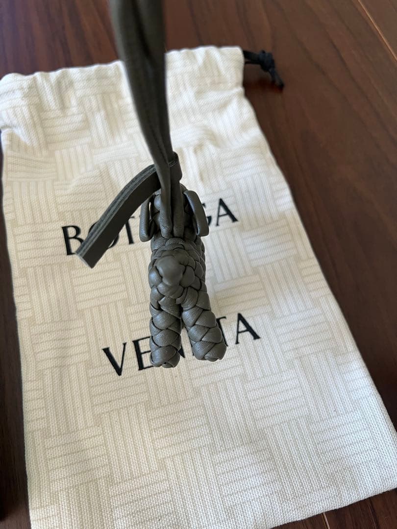 ボッテガヴェネタ Bottega Veneta ドッグチャーム カーキ