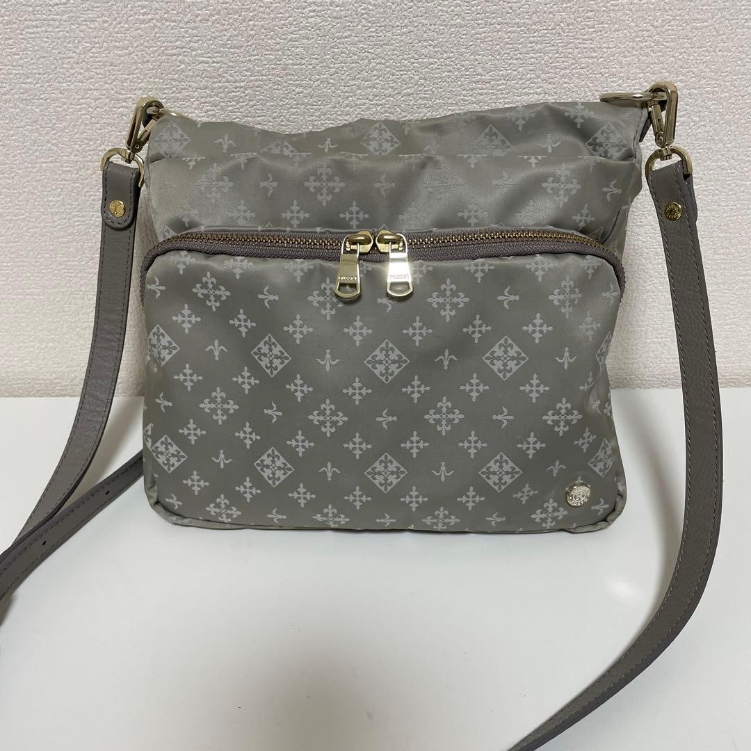 russet ラシット スクエアショルダーバッグ