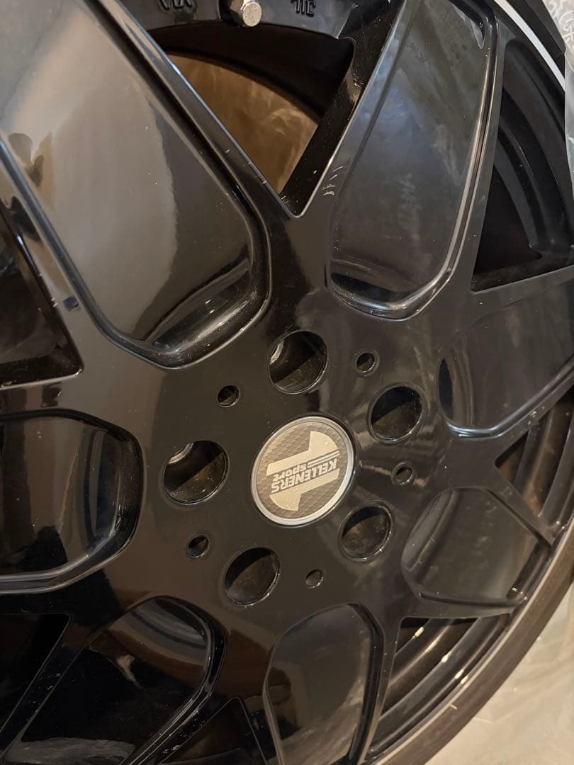 とし　KELLENERS 17インチ スタッドレスタイヤ4本