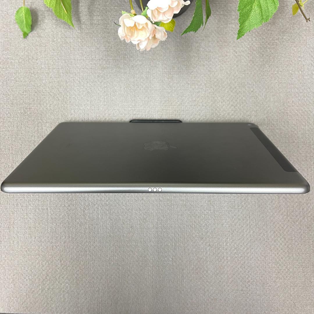 新品同様 iPad 第９世代 グレーWi-Fi + Cellularモデル
