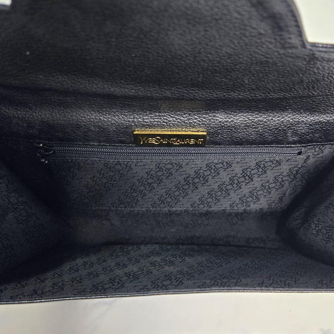✨美品✨イヴサンローラン YSL クラッチバッグ レザー 金具 三角プレート