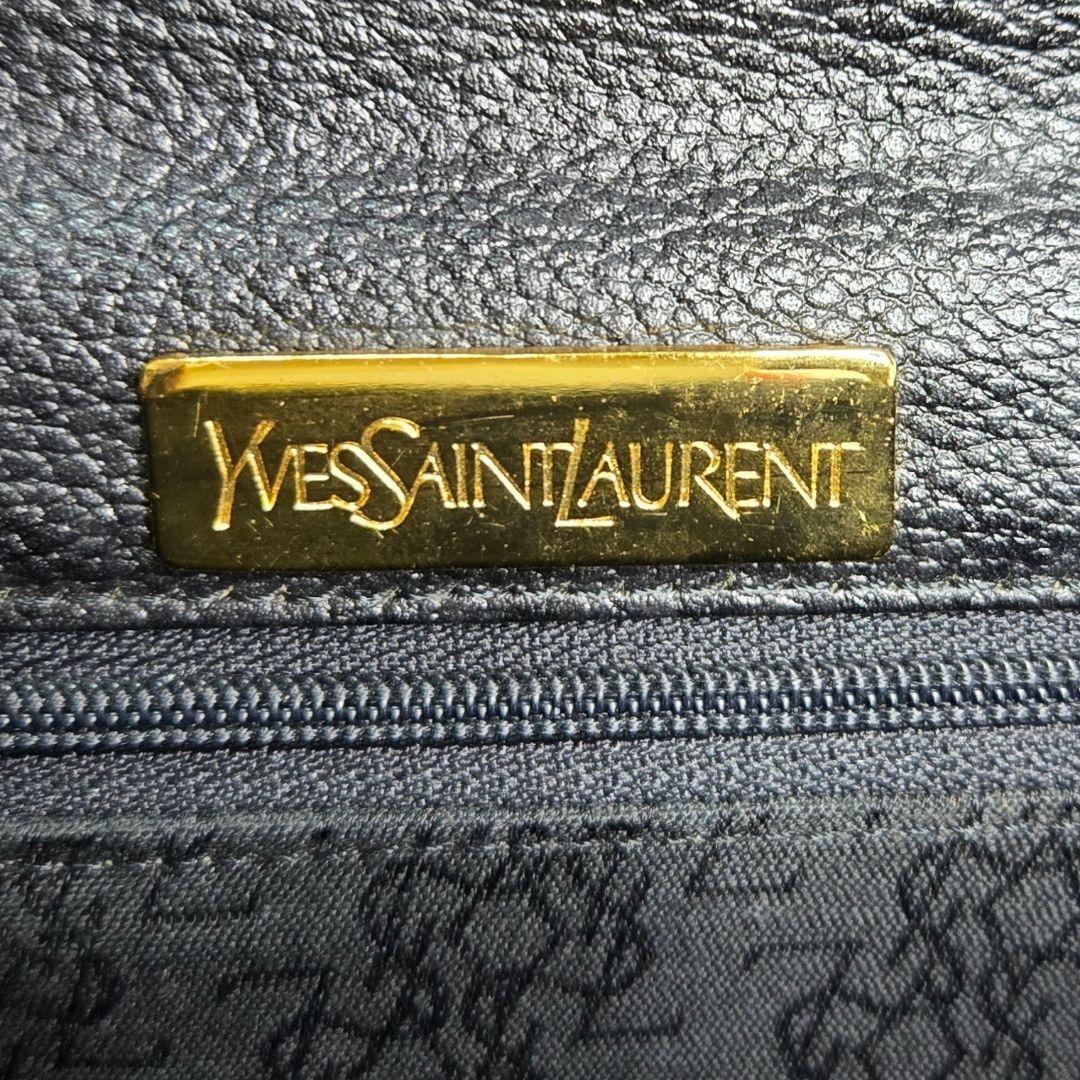 ✨美品✨イヴサンローラン YSL クラッチバッグ レザー 金具 三角プレート