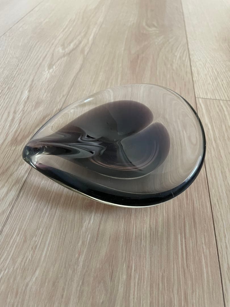 ノ*ー様 【北欧ビンテージ】ヤーカニエミ　ガラスオブジェ(ハート)