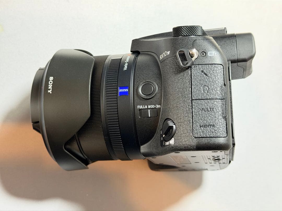 ソニーデジタルスチルカメラ　DSC-RX10M4