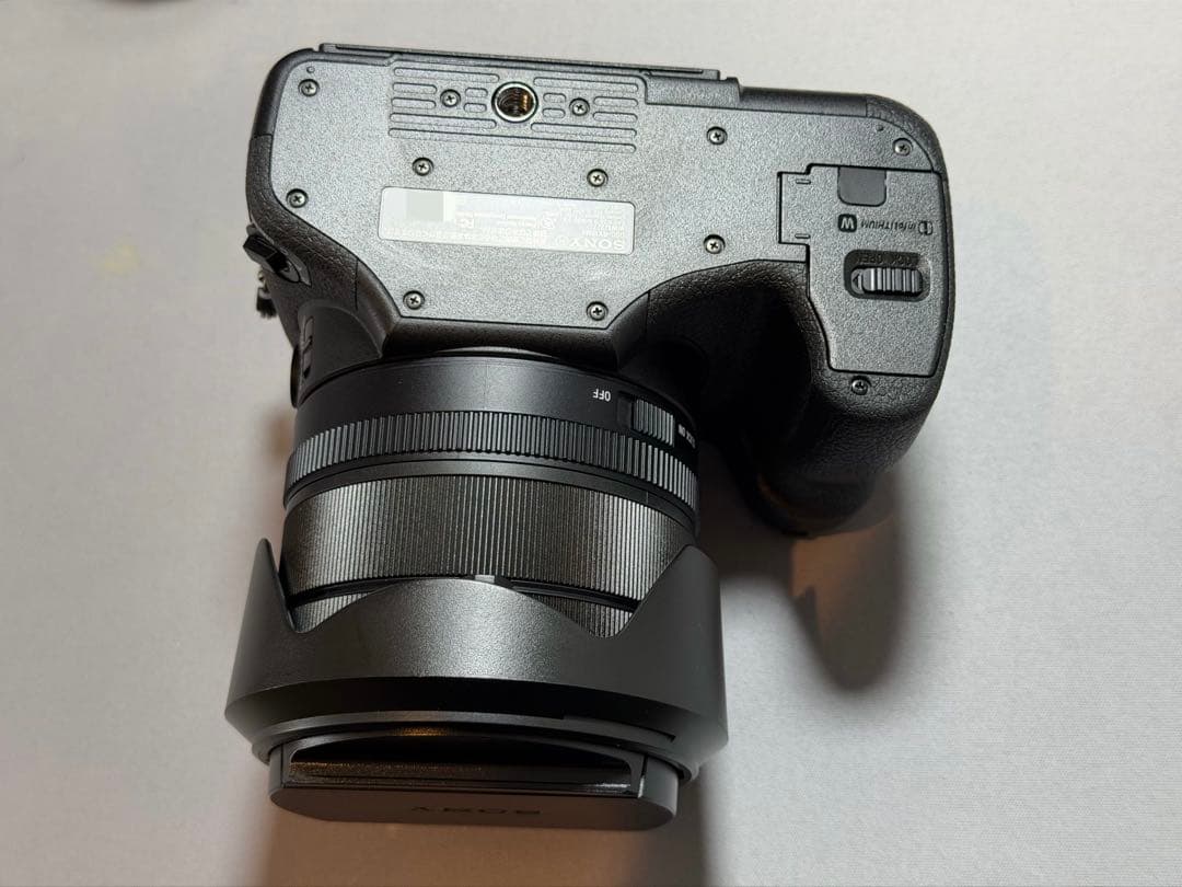 ソニーデジタルスチルカメラ　DSC-RX10M4