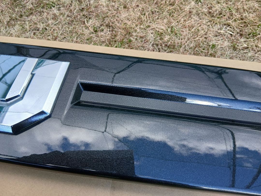 ウェイク　フロントグリル　ラジエーターグリル