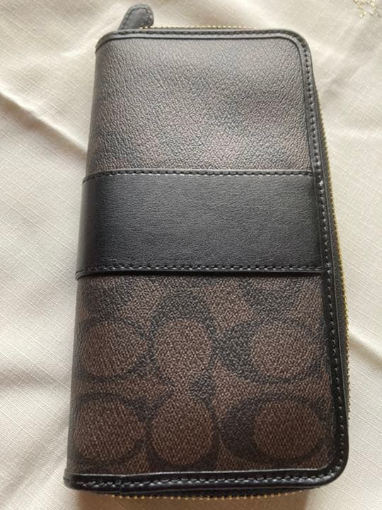 新品未使用COACH コーチ 長財布ブラウンブラックシグネチャー
