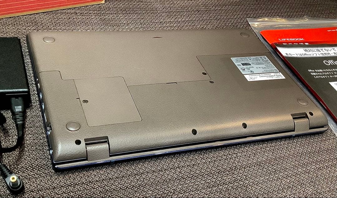 富士通 FMV LIFEBOOK AH77/C2 15.6 office2016