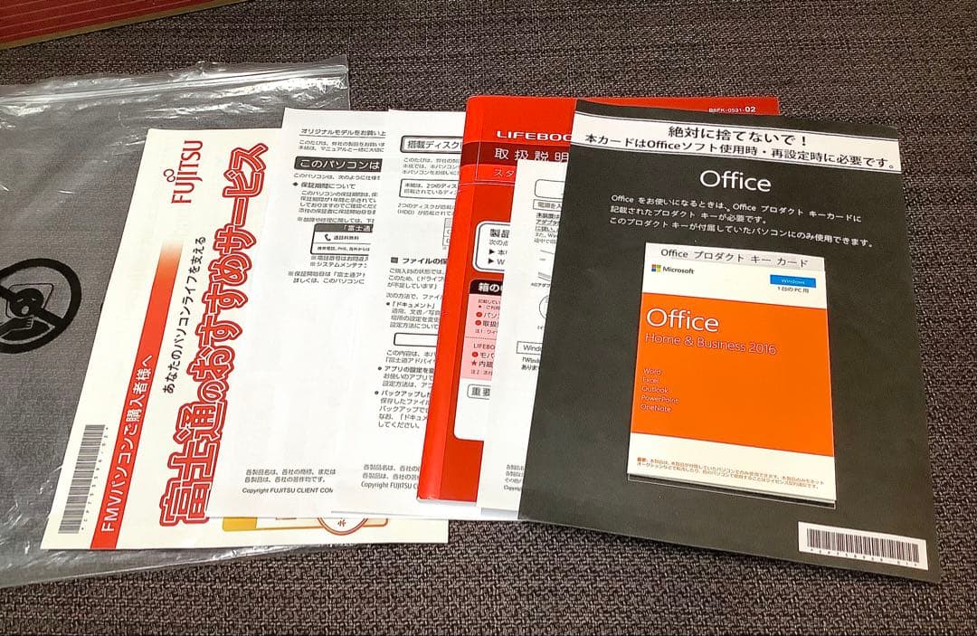 富士通 FMV LIFEBOOK AH77/C2 15.6 office2016