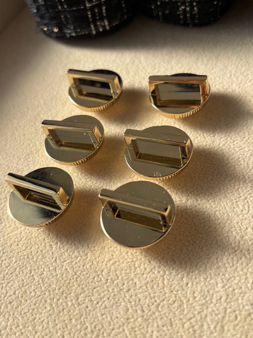 CHANEL ホリデーラッピング　チャーム　2025年　6個セット+リボン