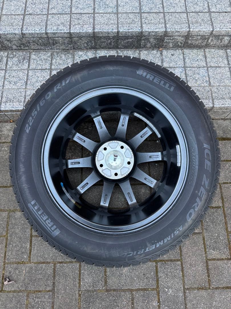 フォレスターSK5 スタッドレスタイヤホイールセット 225/60R17