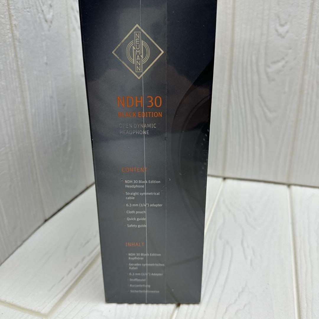 新品未開封　Neumann NDH 30 Black Edition