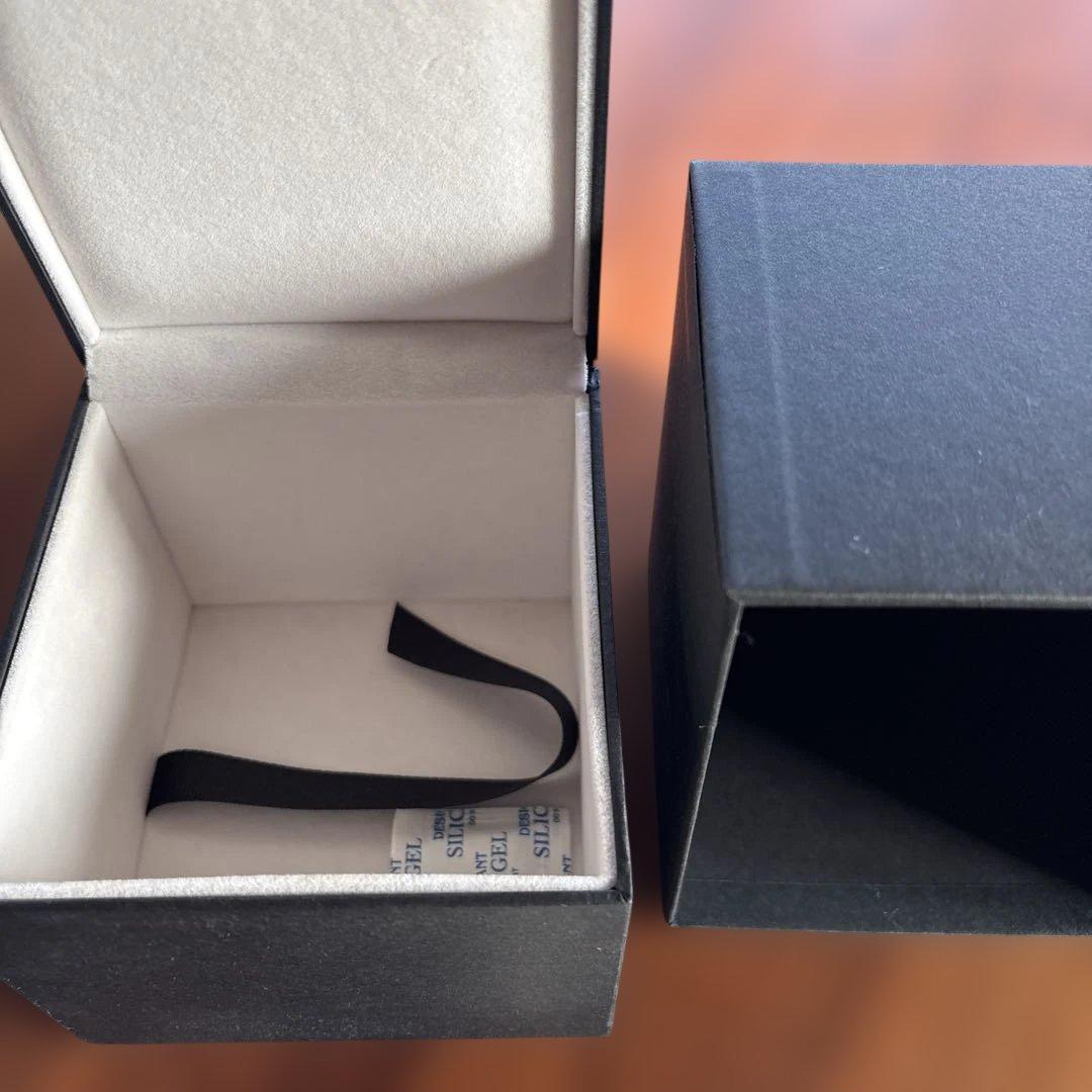 GUCCI シェル盤　腕時計＊