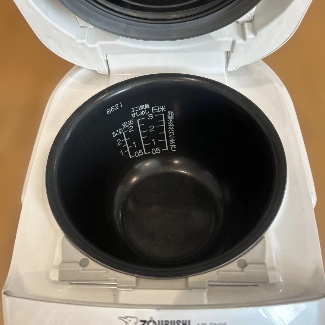 象印　圧力IH炊飯器3合 NP-RN05　極め炊き　ホワイト