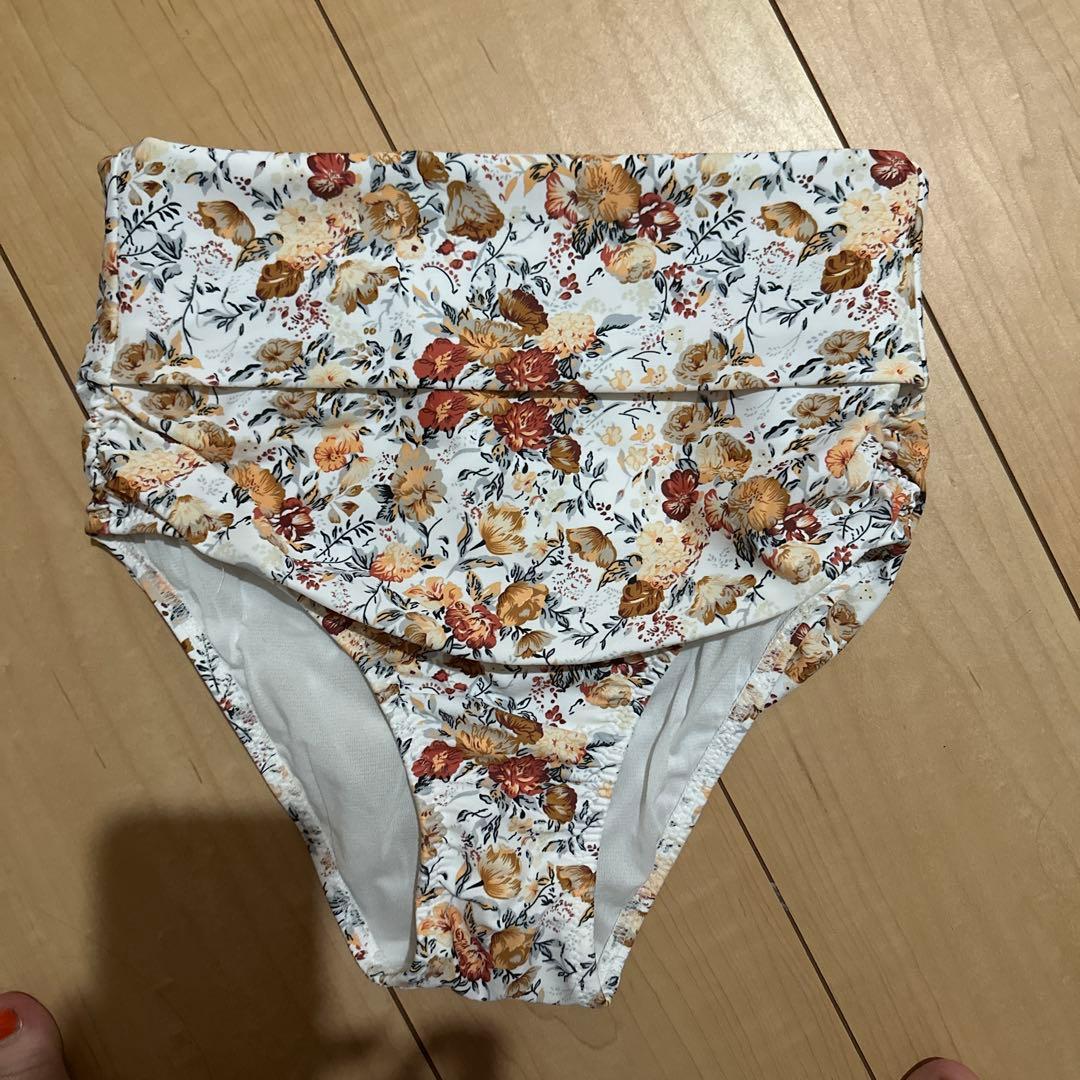 フラワープリント セパレート水着