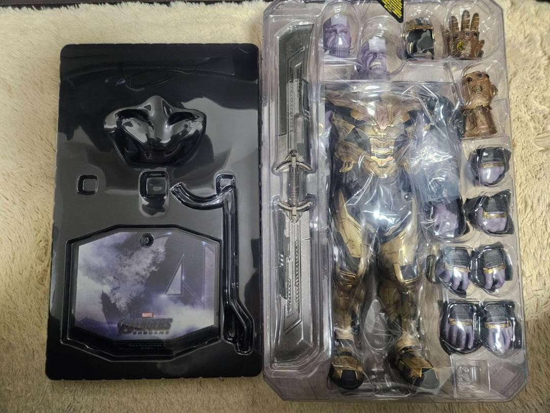 【付属品完備】ホットトイズ アベンジャーズ エンドゲーム 1/6スケール サノス