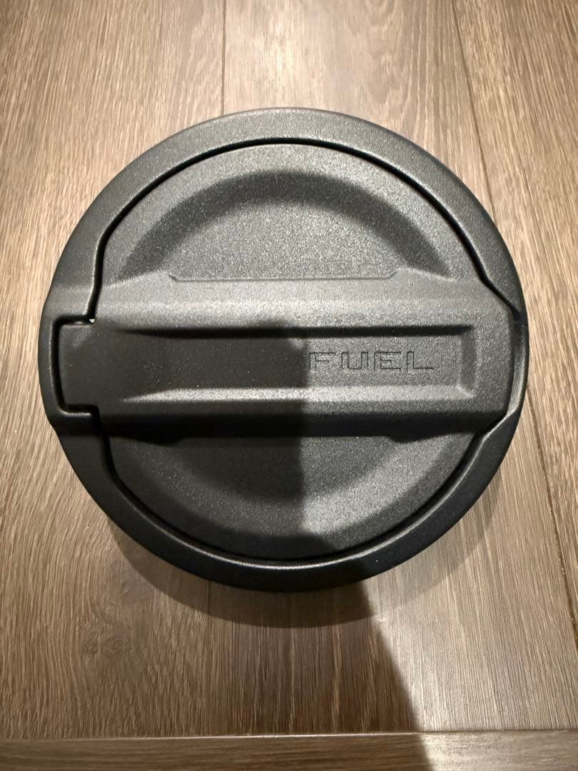 ジープラングラーJL 純正フューエルカバー