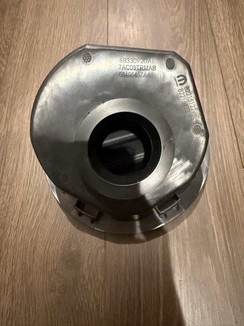 ジープラングラーJL 純正フューエルカバー