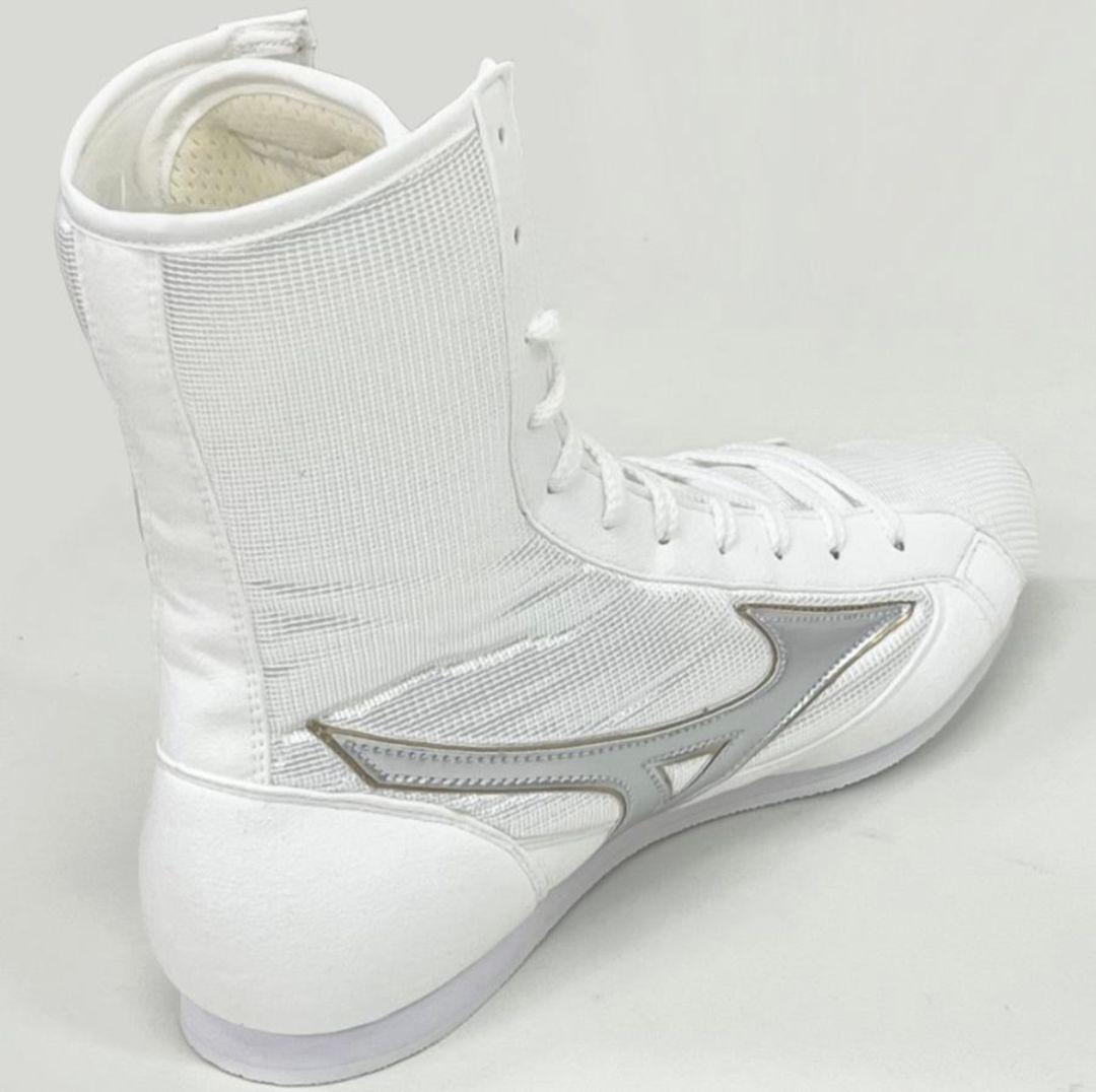 ミズノ ボクシングシューズ イージースペクトラ 05シルバー×52ゴールド縁取り