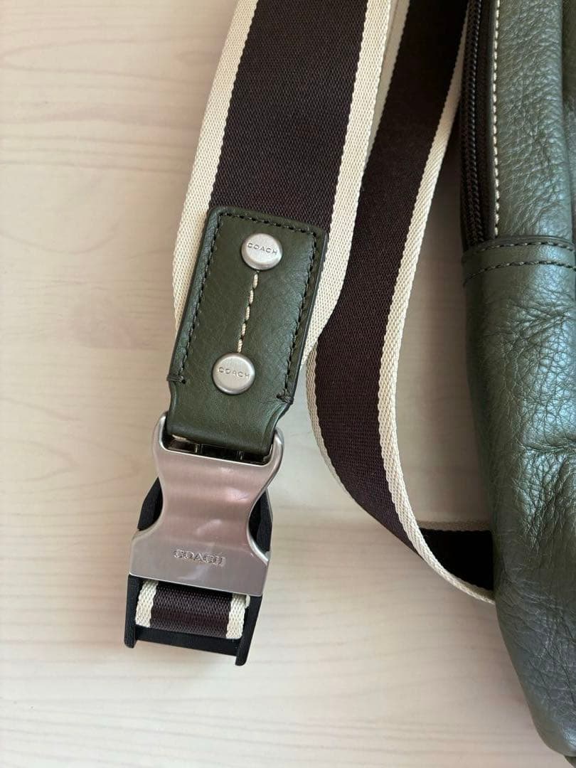 COACH オリーブグリーン レザー ショルダーバッグ