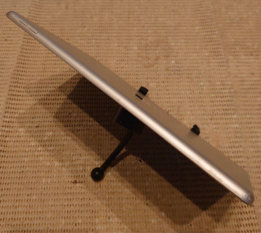 完動品iPad第7世代(A2197)本体32GBシルバー送料込WMF3N