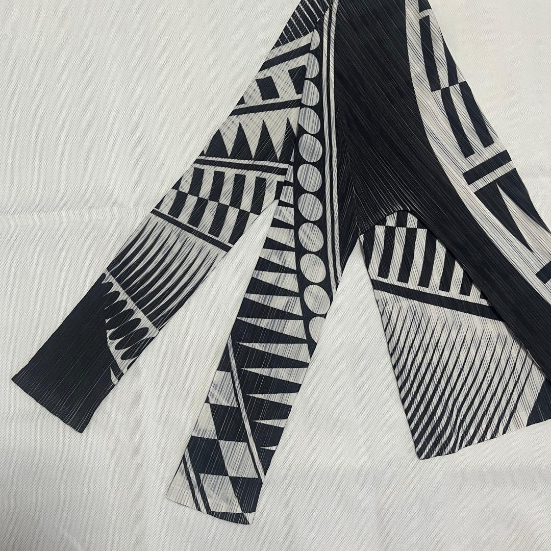 美品 プリーツプリーズ イッセイミヤケ シャツ ハイネック 総柄 トップス