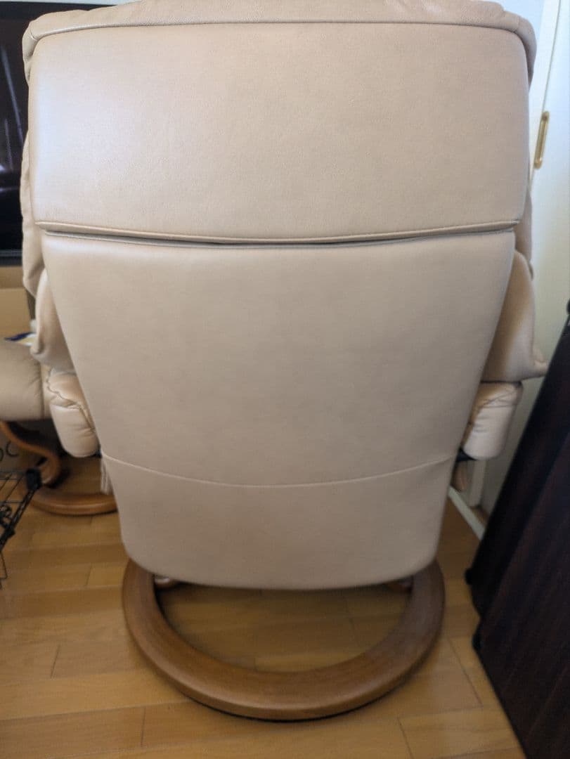 【※チェア】エコーネス ストレスレスノルウェー製 サイドテーブル、オットマン付き