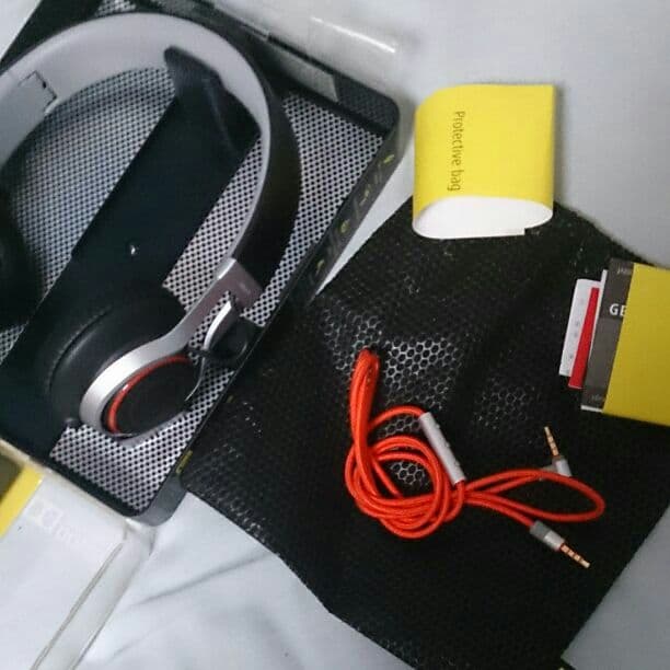 Jabra ヘッドセット REVO