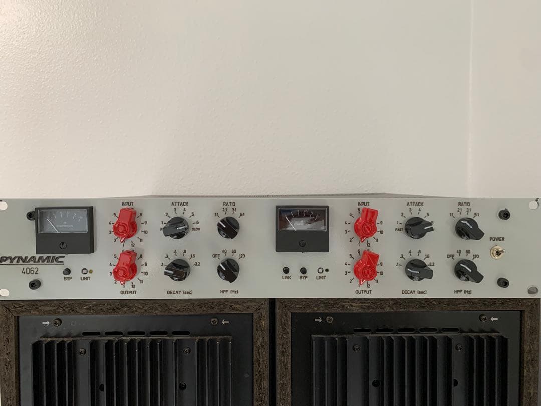 PYNAMIC 4062 (PYEコンプレッサークローン)