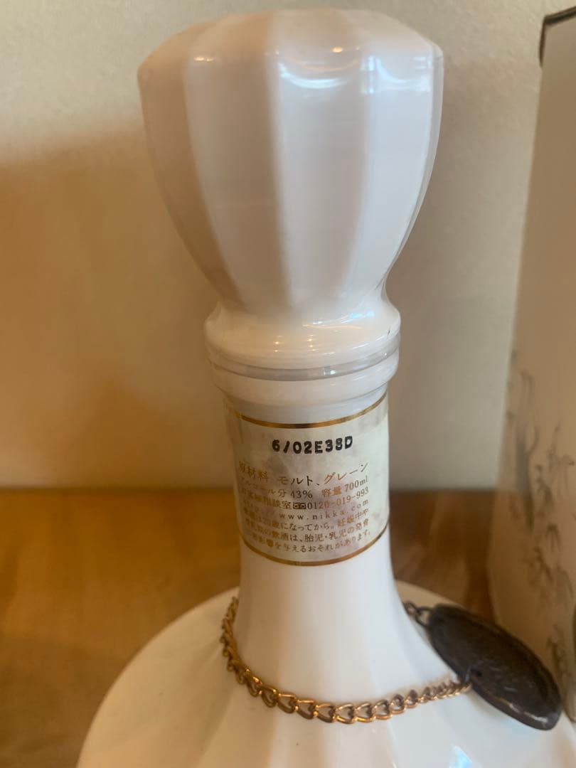 ニッカウイスキー 鶴 17年 陶器ボトル