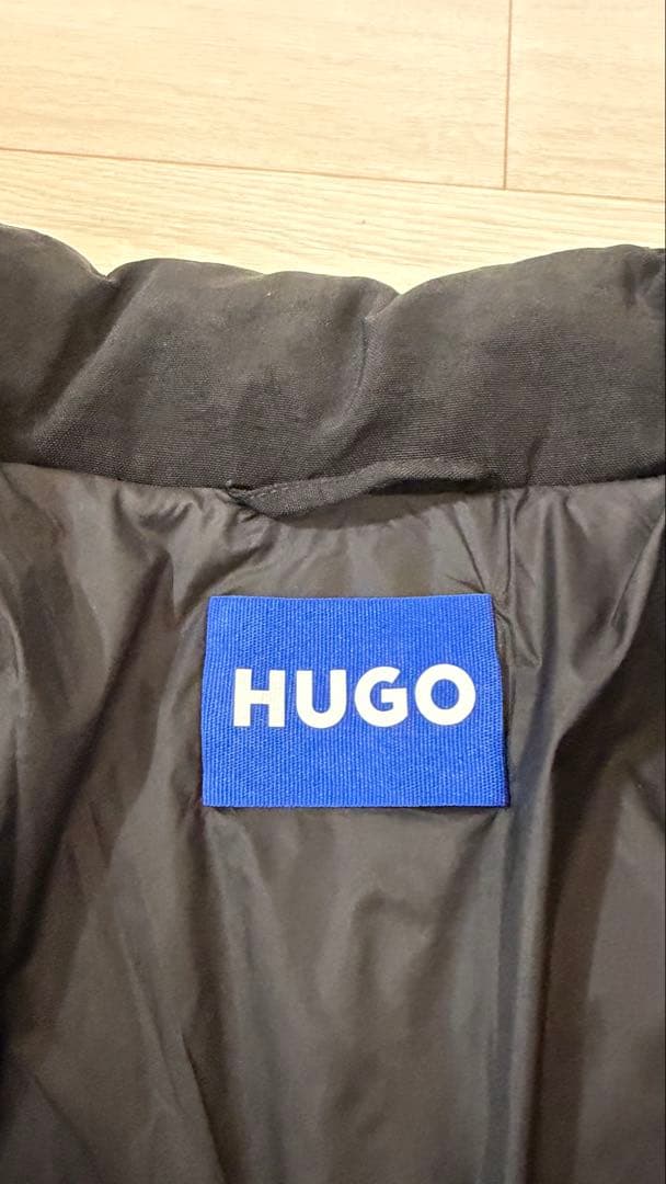 HUGO ブラック ダウンジャケット