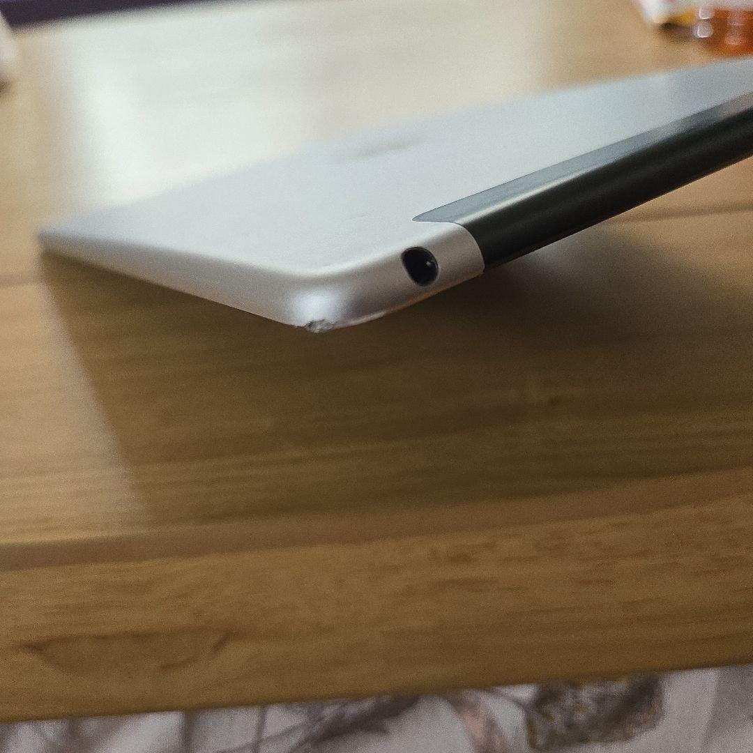 Apple iPad 9.7インチ シルバー 本体