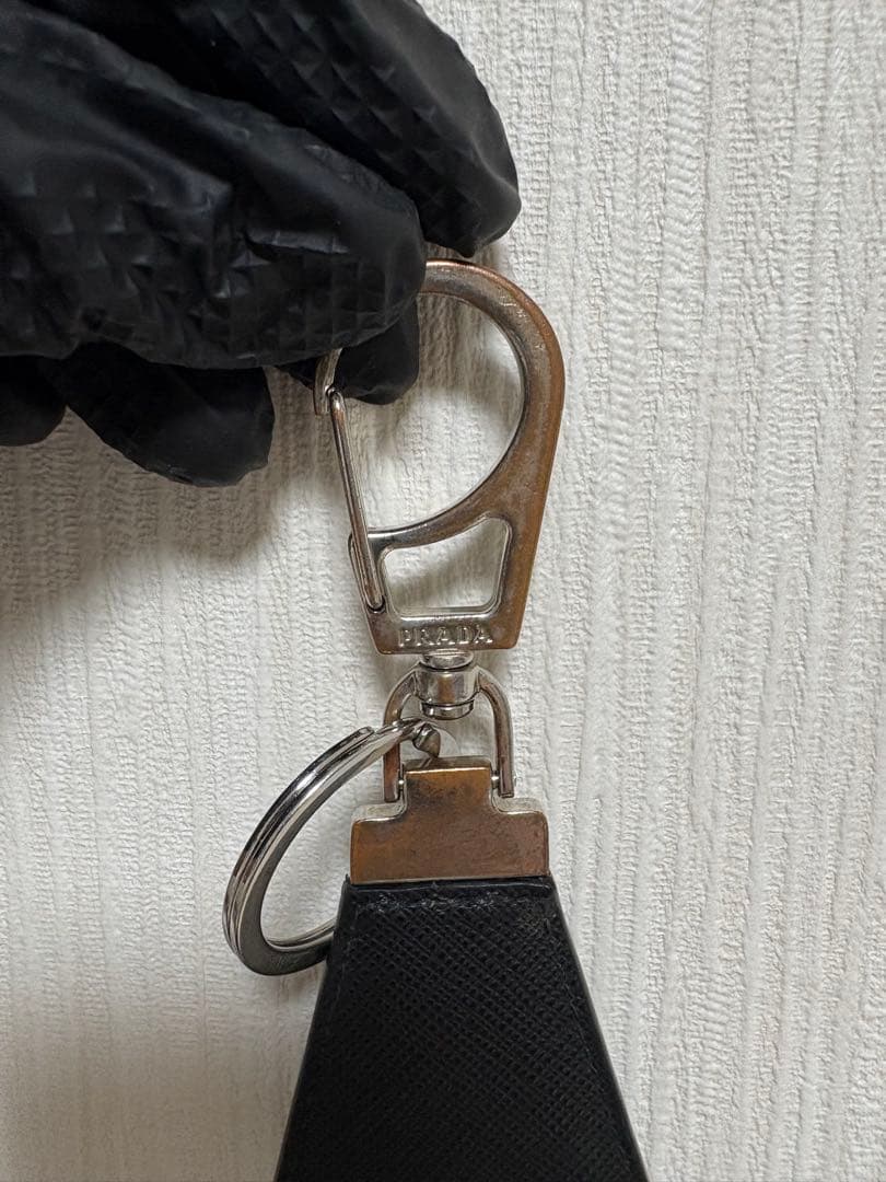 PRADA サフィアーノレザーキーチェーン