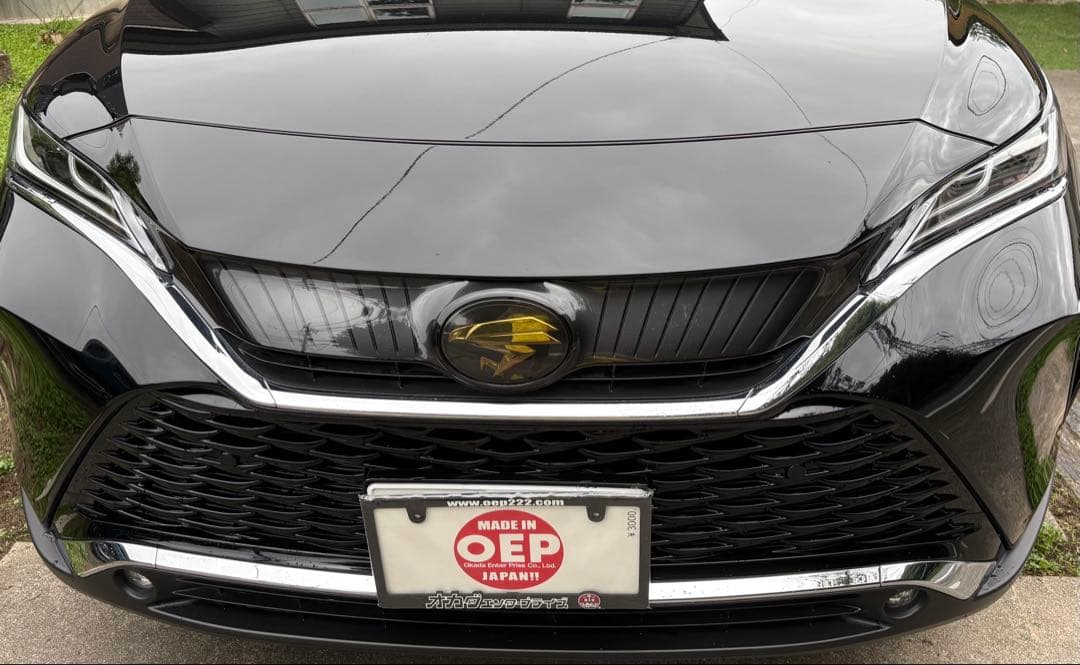 ハリアー80 PHEV ラジエーターグリル　カメラ穴無し　トヨタ純正部品