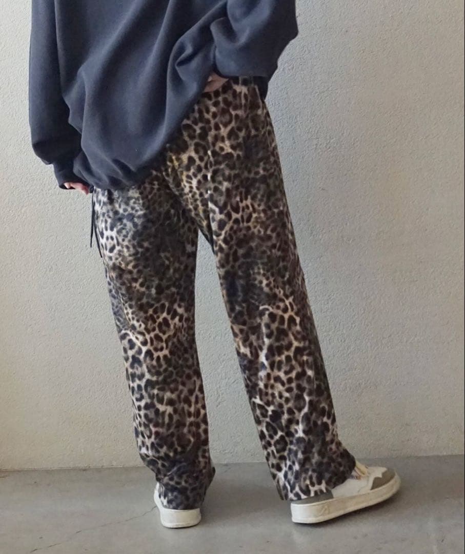 週末限定値下げ レオパベロアパンツ M