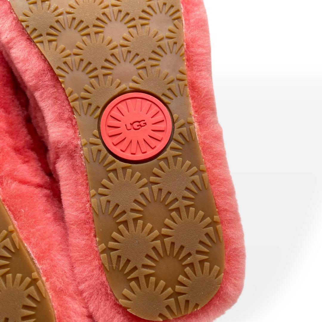 未使用級　UGG　アグ　ファーサンダル　FLUFF YEAHSLIDE　23.0