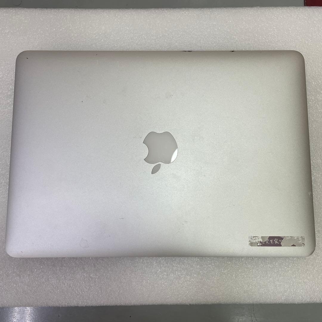 MacBook Air シルバー 使用感あり　通電しない　ジャンク扱い