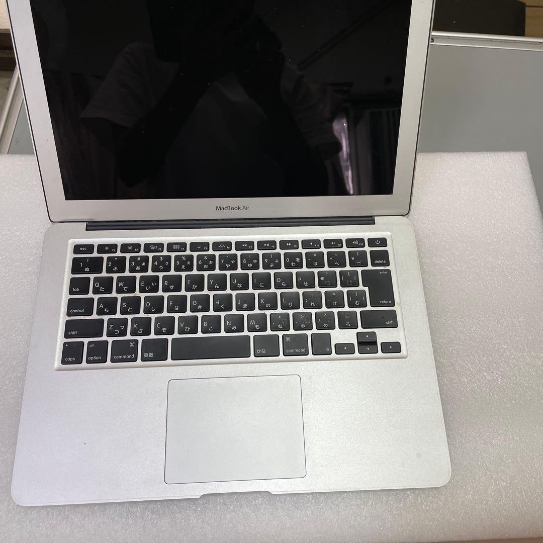 MacBook Air シルバー 使用感あり　通電しない　ジャンク扱い