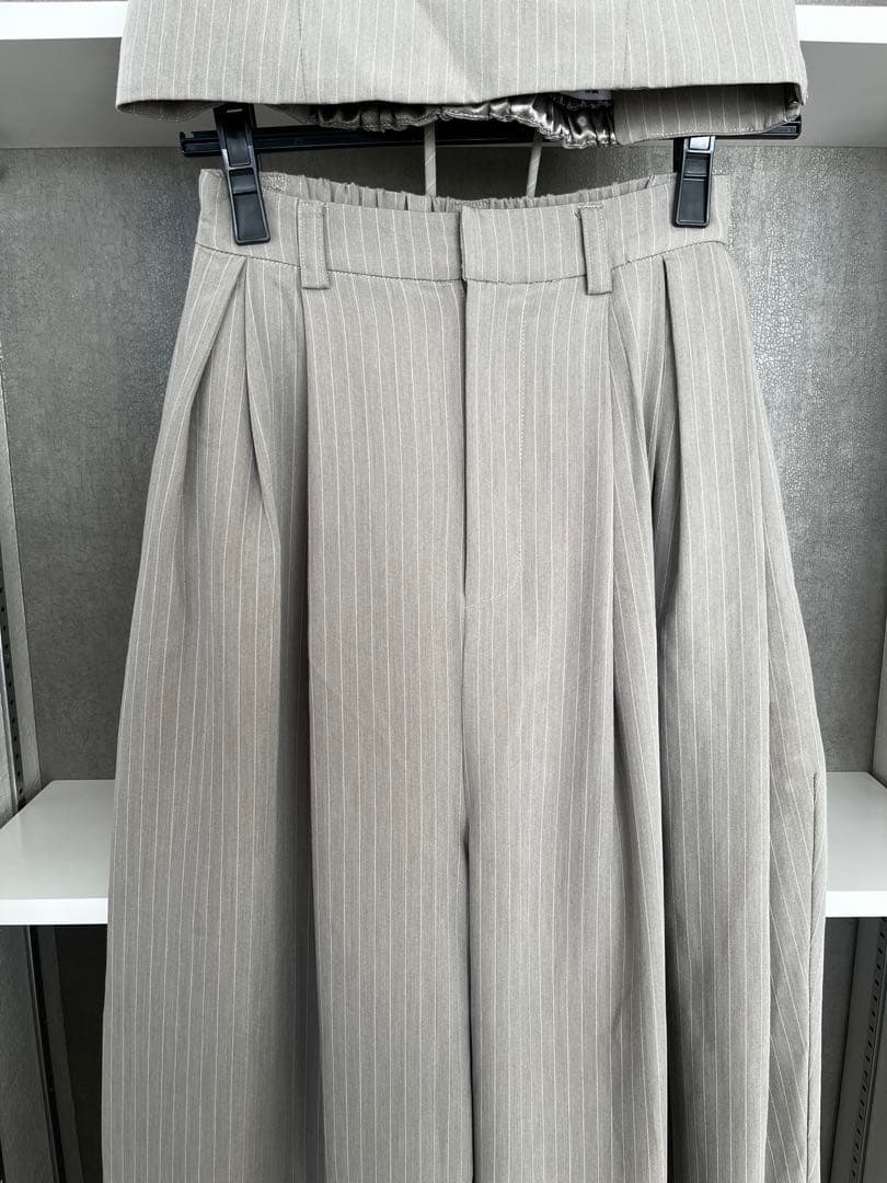 ANDRESD ピンストライプビスチェワイドパンツドレス　ベージュ　セットアップ