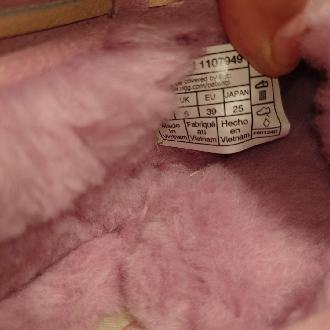 ugg ピンク スエード モカシン リボン付き