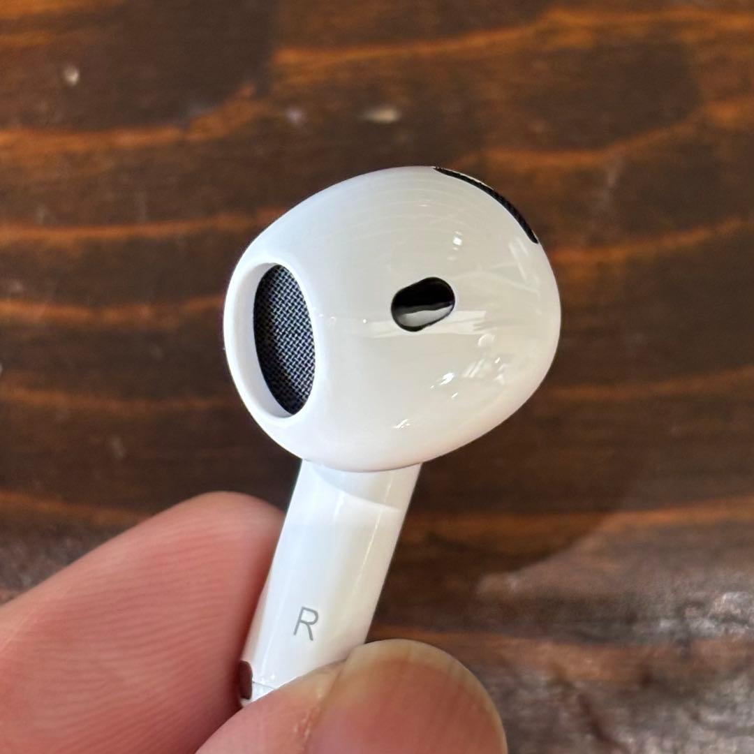 おまけ付き　AirPods 4 アクティブノイズキャンセリング