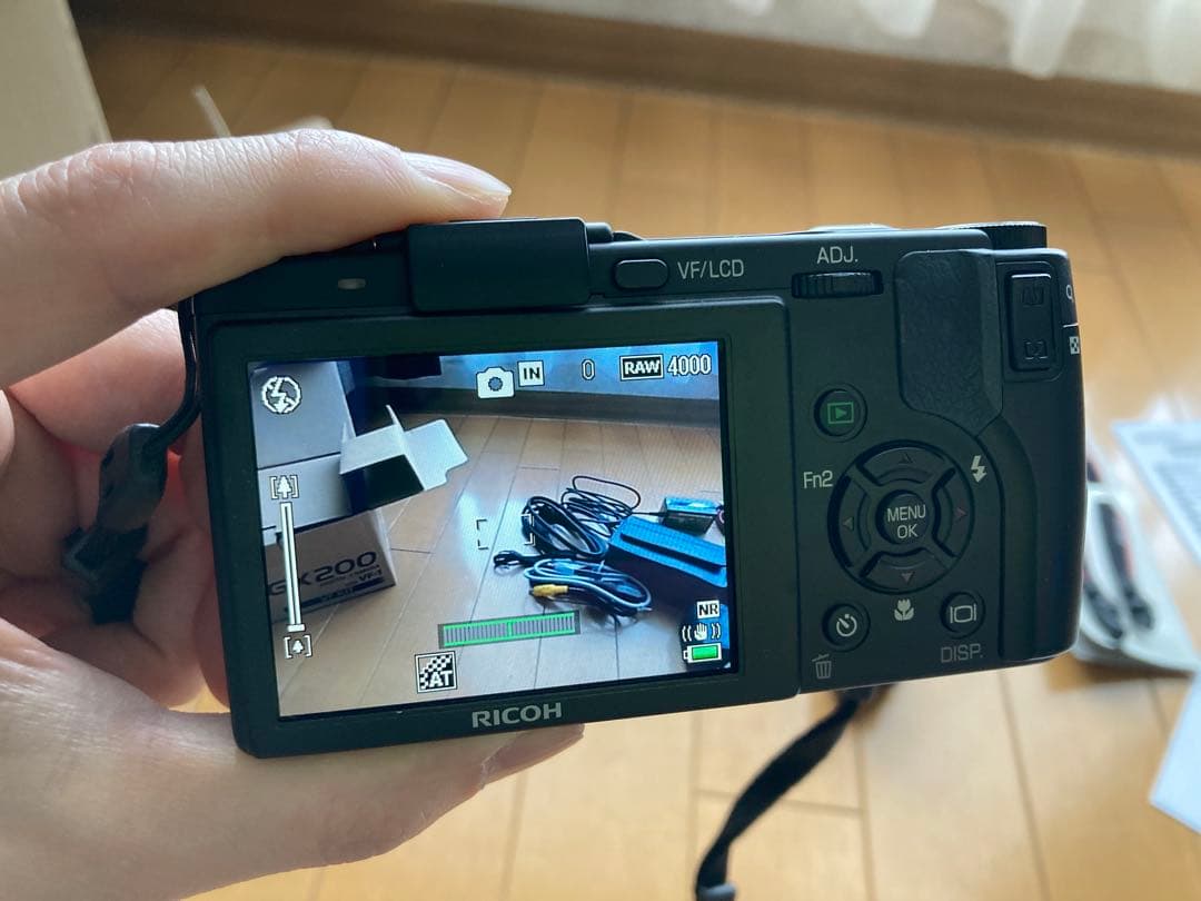 RICOH GX200 コンパクトデジタルカメラ