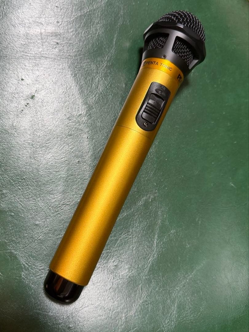 新品同様 カラオケマイク　PENTATONIC 演歌・バラードマイク ゴールド