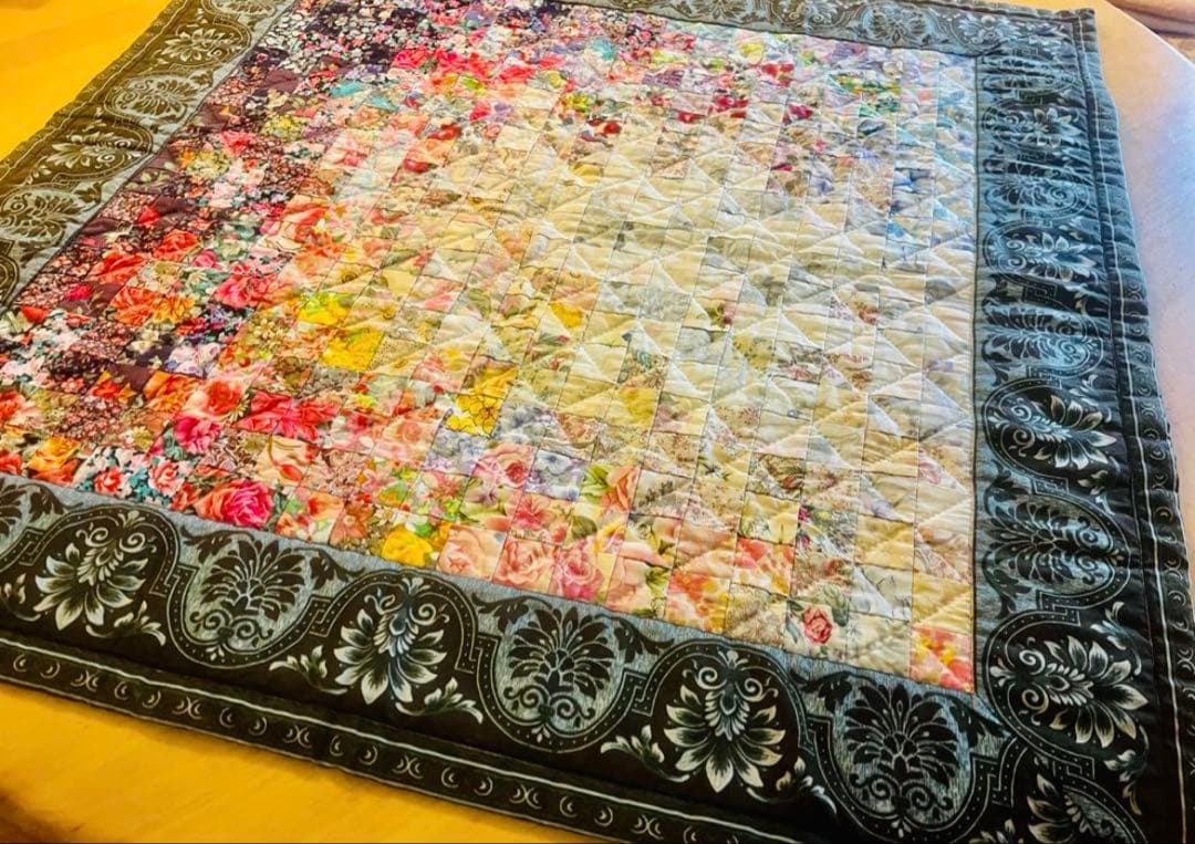 ヴィクトリアンキルトのクロス